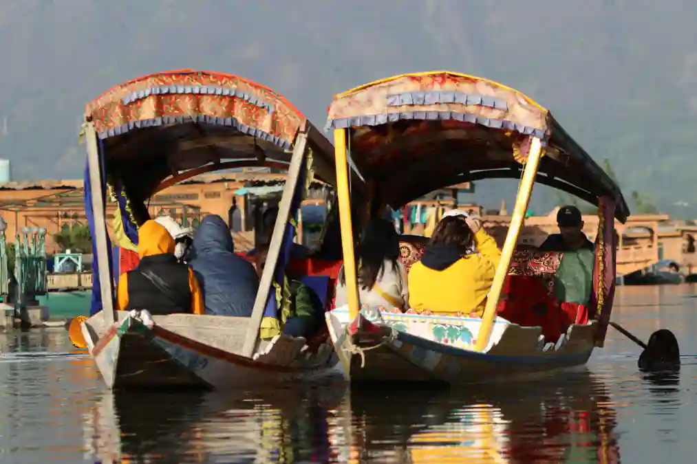 Romantic Kashmir Honeymoon