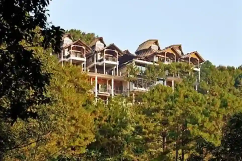 Luxury Meghalaya Hills & Waterfalls Retreat